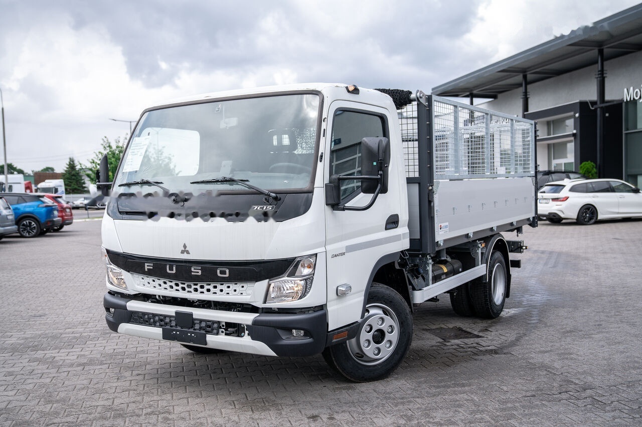 Mitsubishi Fuso 7C15 - Самосвал: фото 1 Mitsubishi Fuso 7C15 - Самосвал: фото 1