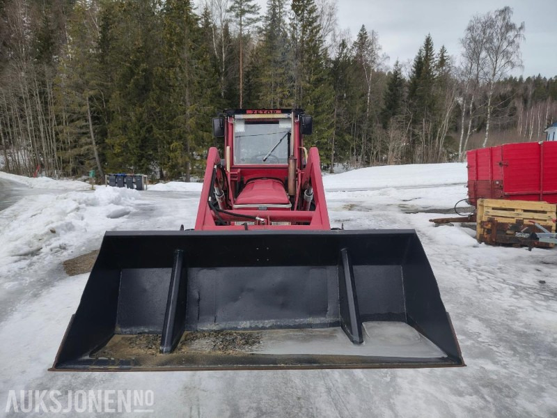 1979 Zetor 5745 4x4 Traktor m/Skuffe og Pallegafler – MVA-fri - Трактор: фото 2 1979 Zetor 5745 4x4 Traktor m/Skuffe og Pallegafler – MVA-fri - Трактор: фото 2
