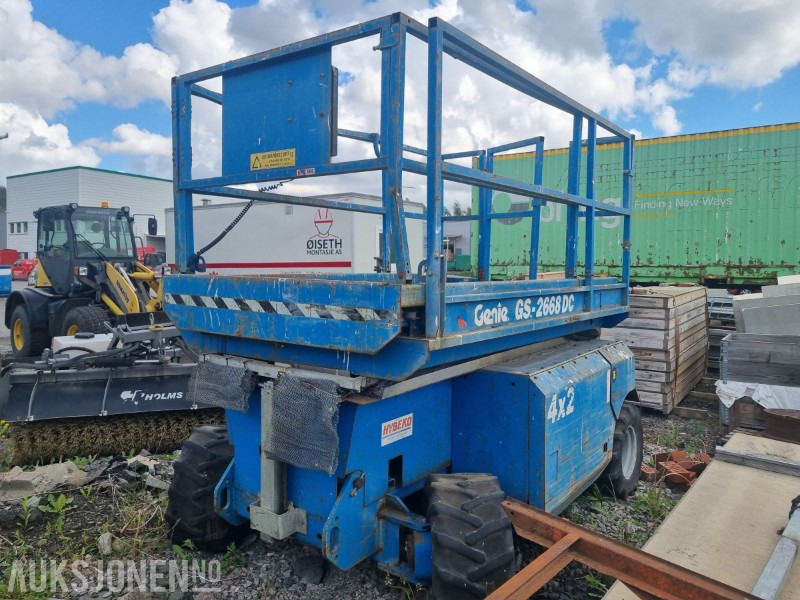 2000 Genie GS-2668DC lift rep.objekt - Подъёмник: фото 3 2000 Genie GS-2668DC lift rep.objekt - Подъёмник: фото 3
