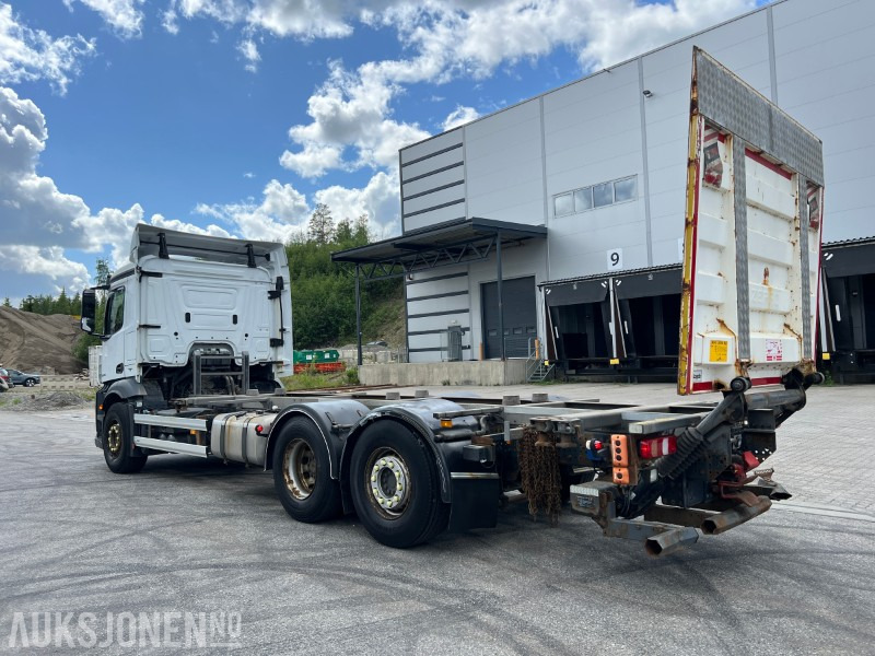2016 Mercedes-Benz Antos 2545 containerbil med baklem, ryggekamera, hengerfeste, bluetec - Грузовик-контейнеровоз/ Сменный кузов: фото 3 2016 Mercedes-Benz Antos 2545 containerbil med baklem, ryggekamera, hengerfeste, bluetec - Грузовик-контейнеровоз/ Сменный кузов: фото 3
