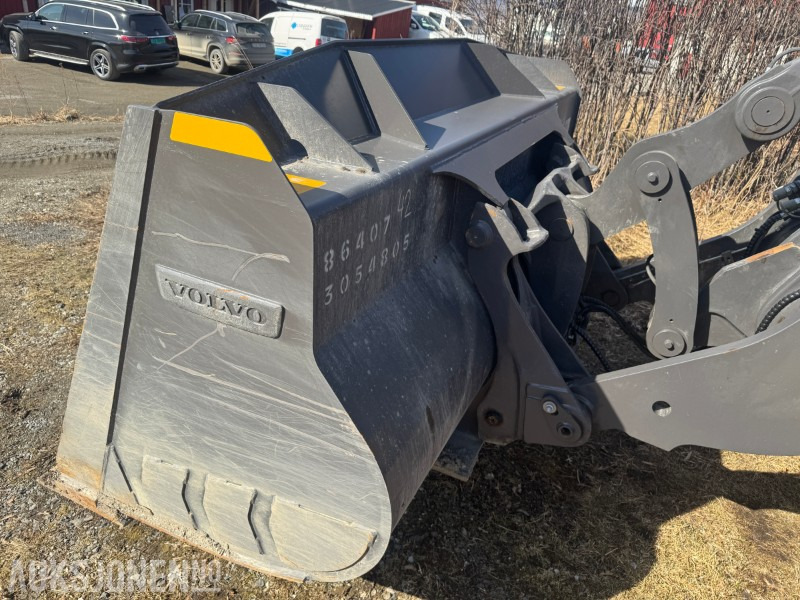 2024 Volvo L70H2 HJULLASTER MED SKUFFE, SETRALSMØRING, VEKT +++KUN 400 TIMER - Колёсный погрузчик: фото 4 2024 Volvo L70H2 HJULLASTER MED SKUFFE, SETRALSMØRING, VEKT +++KUN 400 TIMER - Колёсный погрузчик: фото 4