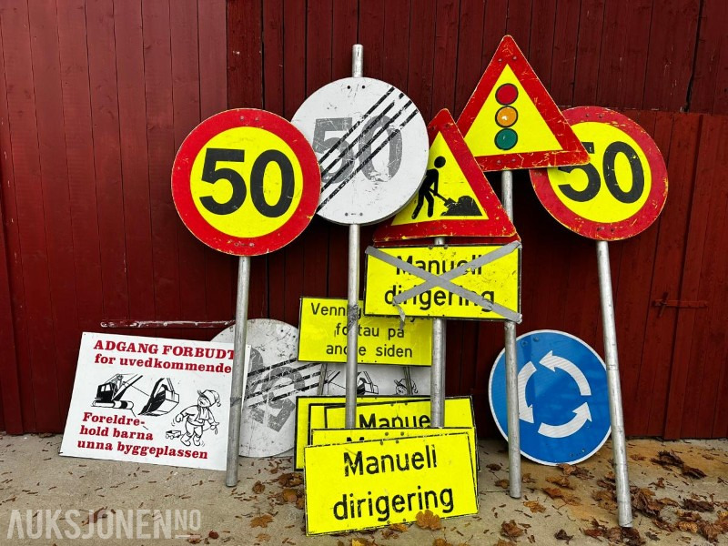 Diverse veiskilt for anlegg - Строительное оборудование: фото 1 Diverse veiskilt for anlegg - Строительное оборудование: фото 1