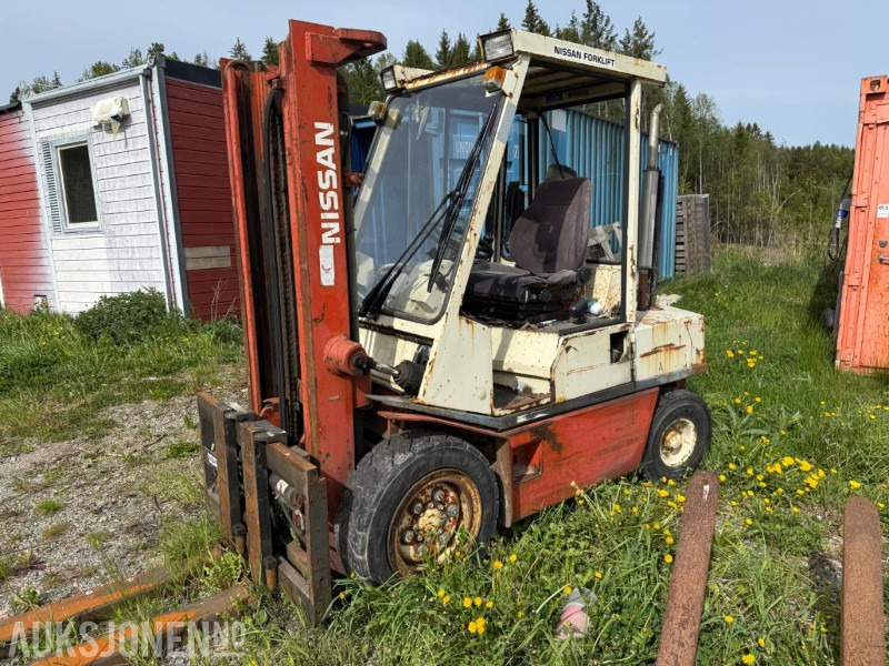 1990 Nissan gaffeltruck. - Погрузочно-разгрузочная техника: фото 5 1990 Nissan gaffeltruck. - Погрузочно-разгрузочная техника: фото 5