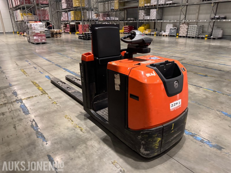 2013 BT OSE250P – Plukktruck 2.5 tonn – Hevbar førerplass - Погрузочно-разгрузочная техника: фото 5 2013 BT OSE250P – Plukktruck 2.5 tonn – Hevbar førerplass - Погрузочно-разгрузочная техника: фото 5