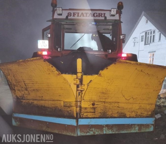 1997 Holms 5317 V plog med Trima feste - Сельскохозяйственная техника: фото 1