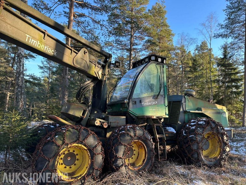 2001 Timberjack 1270C - hogstmaskin - Сельскохозяйственная техника: фото 1