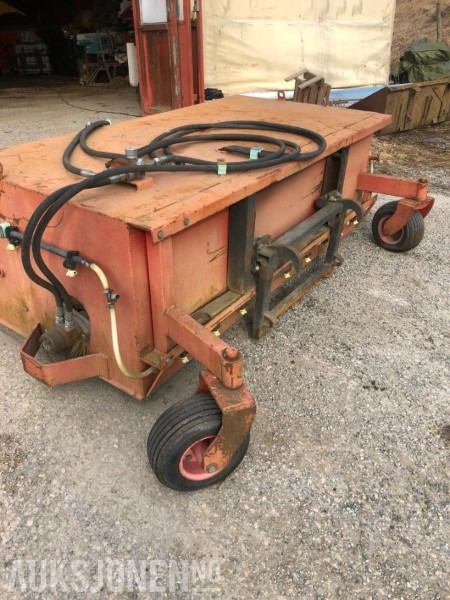 2002 Tokvam Feiekost med oppsamler - Сельскохозяйственная техника: фото 1