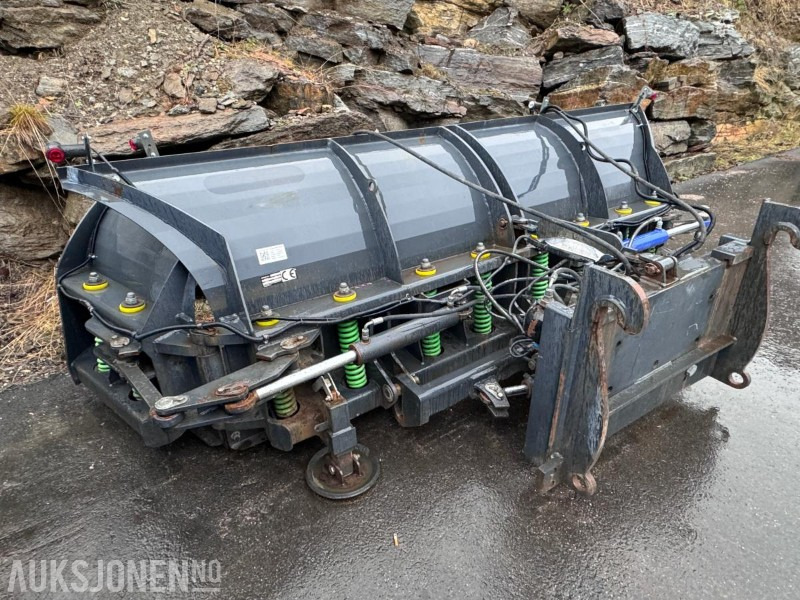 2013 Snowstar Snow-U 2800/4700 - U-plog / Klappvingeskjær - Сельскохозяйственная техника: фото 1