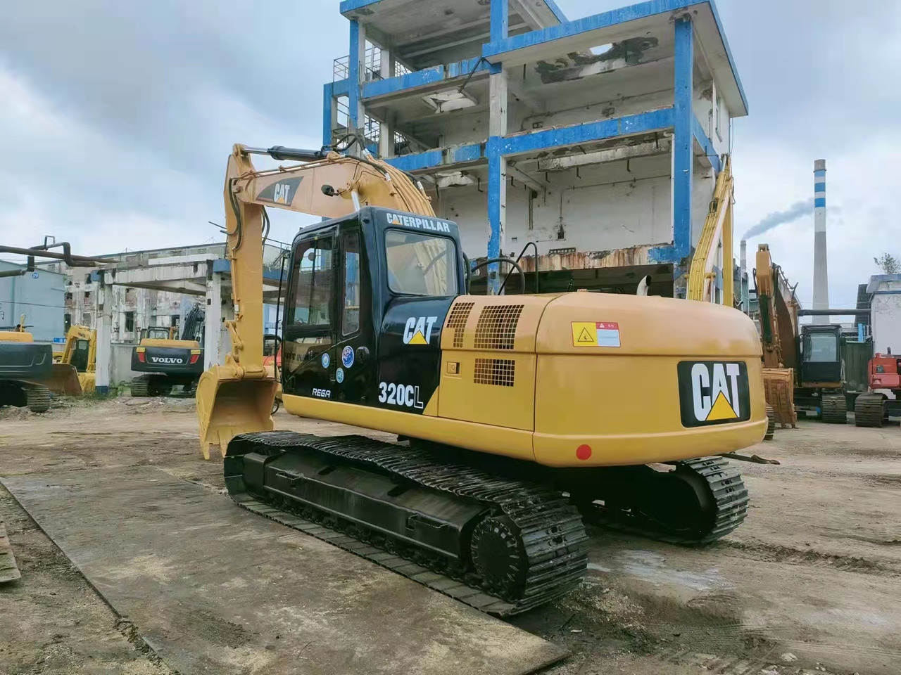 CATERPILLAR 320CL - Гусеничный экскаватор: фото 1 CATERPILLAR 320CL - Гусеничный экскаватор: фото 1