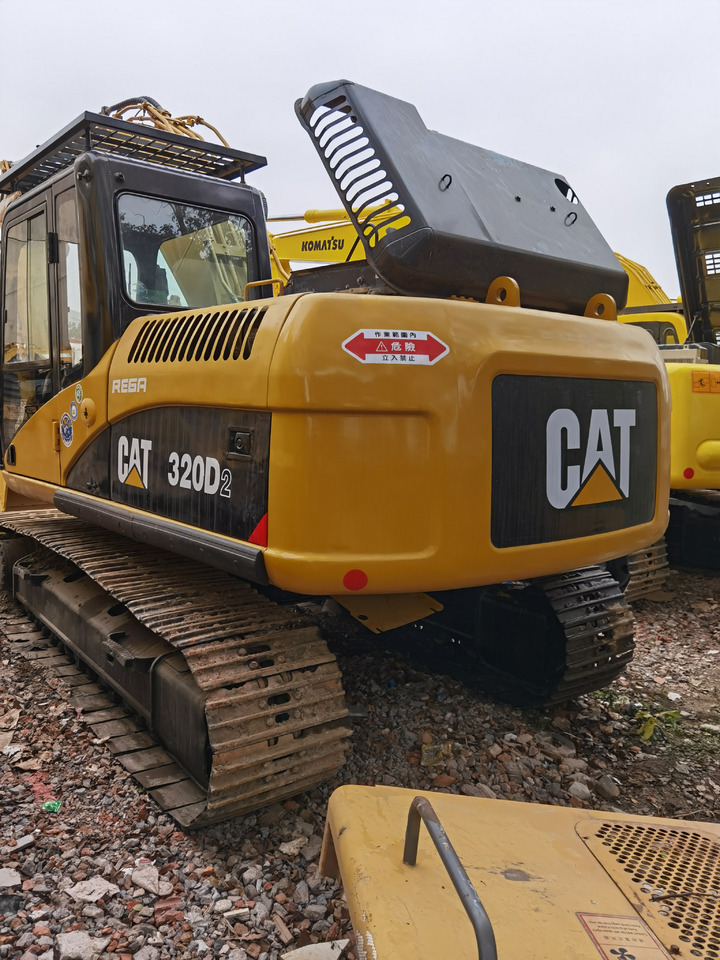 CATERPILLAR 320D2 - Гусеничный экскаватор: фото 1