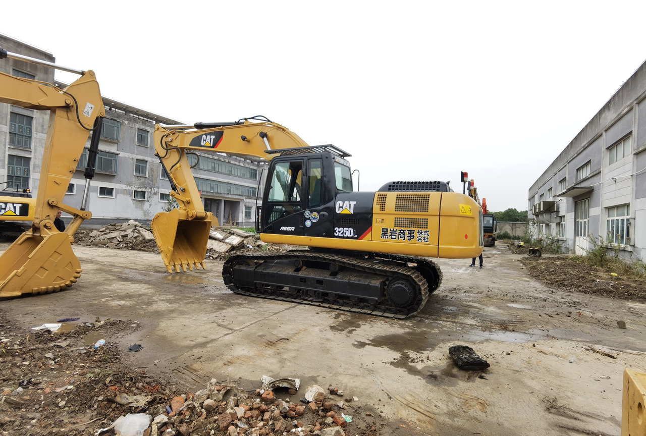 CATERPILLAR 325DL - Гусеничный экскаватор: фото 1 CATERPILLAR 325DL - Гусеничный экскаватор: фото 1