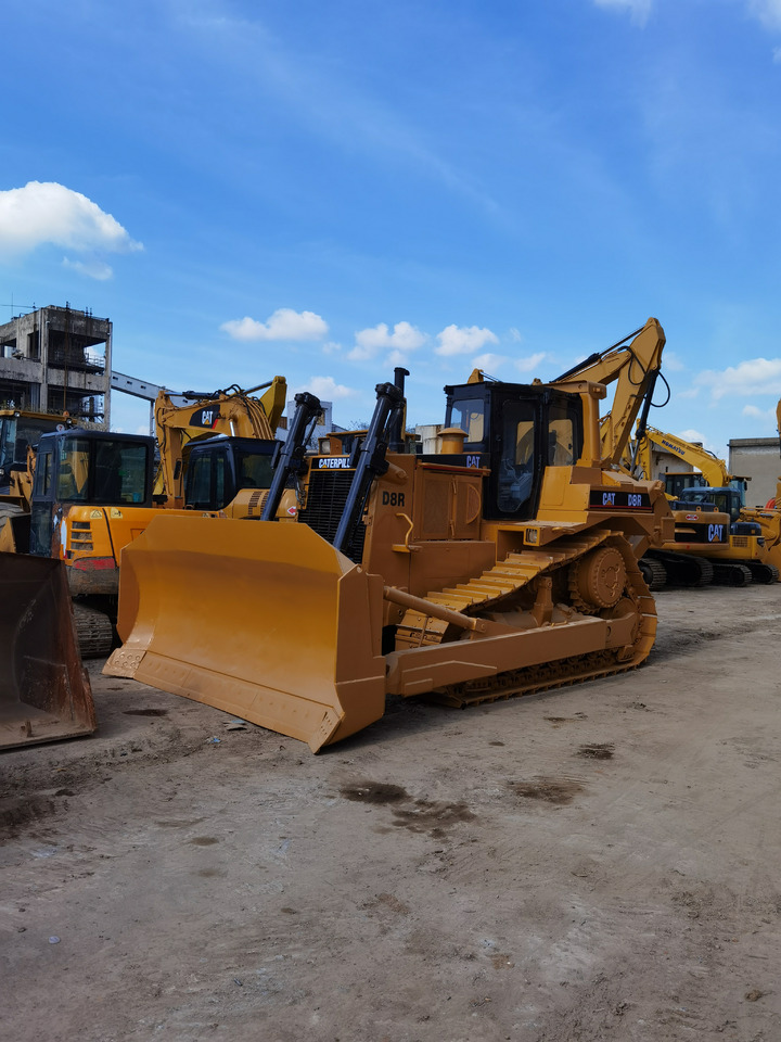 CATERPILLAR D8R BULLDOZER - Бульдозер: фото 1 CATERPILLAR D8R BULLDOZER - Бульдозер: фото 1