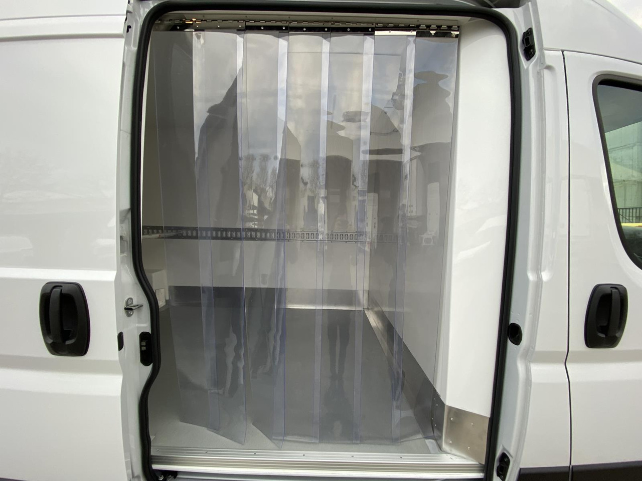FIAT DUCATO L3H2 180PS BASE HEAVY / FRISCHDIENST + XARIOS 300 12-380V + Heizung в лизинг FIAT DUCATO L3H2 180PS BASE HEAVY / FRISCHDIENST + XARIOS 300 12-380V + Heizung: фото 8