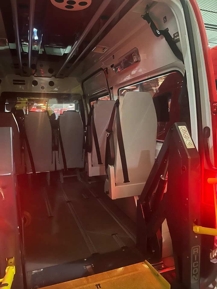 MERCEDES BENZ AMBULANCE FOR REDUCED MOBILITY PERSONS Sprinter 313 CDI(15 units) - Машина скорой помощи: фото 4 MERCEDES BENZ AMBULANCE FOR REDUCED MOBILITY PERSONS Sprinter 313 CDI(15 units) - Машина скорой помощи: фото 4
