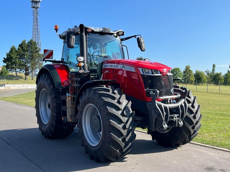 Massey Ferguson MF 8740 S Dyna-VT EXCLUSIVE - Трактор: фото 1 Massey Ferguson MF 8740 S Dyna-VT EXCLUSIVE - Трактор: фото 1