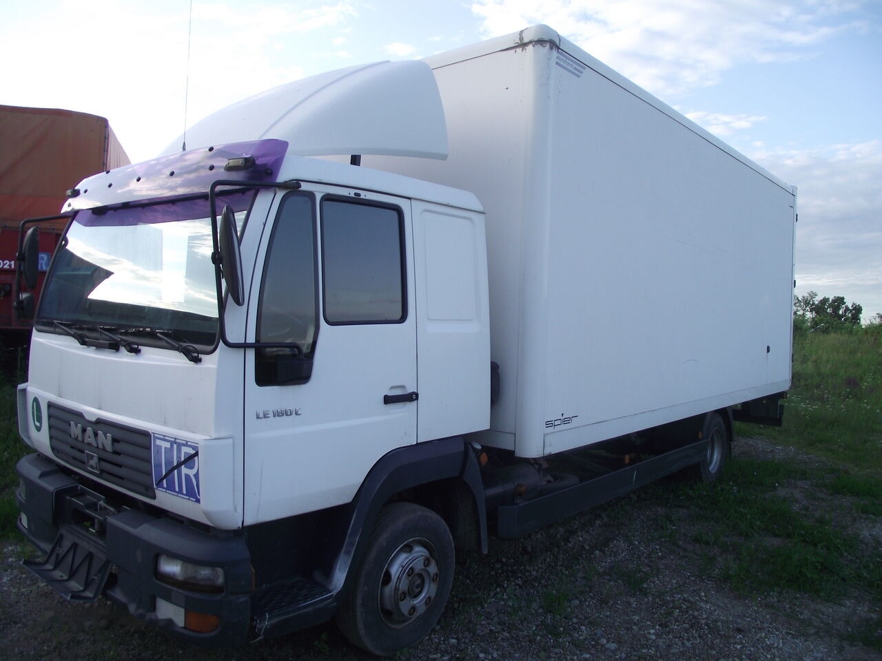 Camion furgon MAN LE 8-180 ( duba 7m ) Dezmembrez - Запчасти для Грузовиков: фото 1 Camion furgon MAN LE 8-180 ( duba 7m ) Dezmembrez - Запчасти для Грузовиков: фото 1