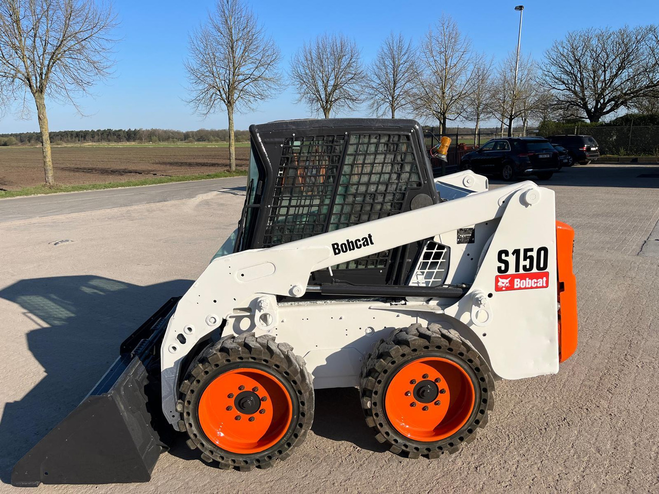 Bobcat S150 - Мини-погрузчик с бортовым поворотом: фото 2 Bobcat S150 - Мини-погрузчик с бортовым поворотом: фото 2