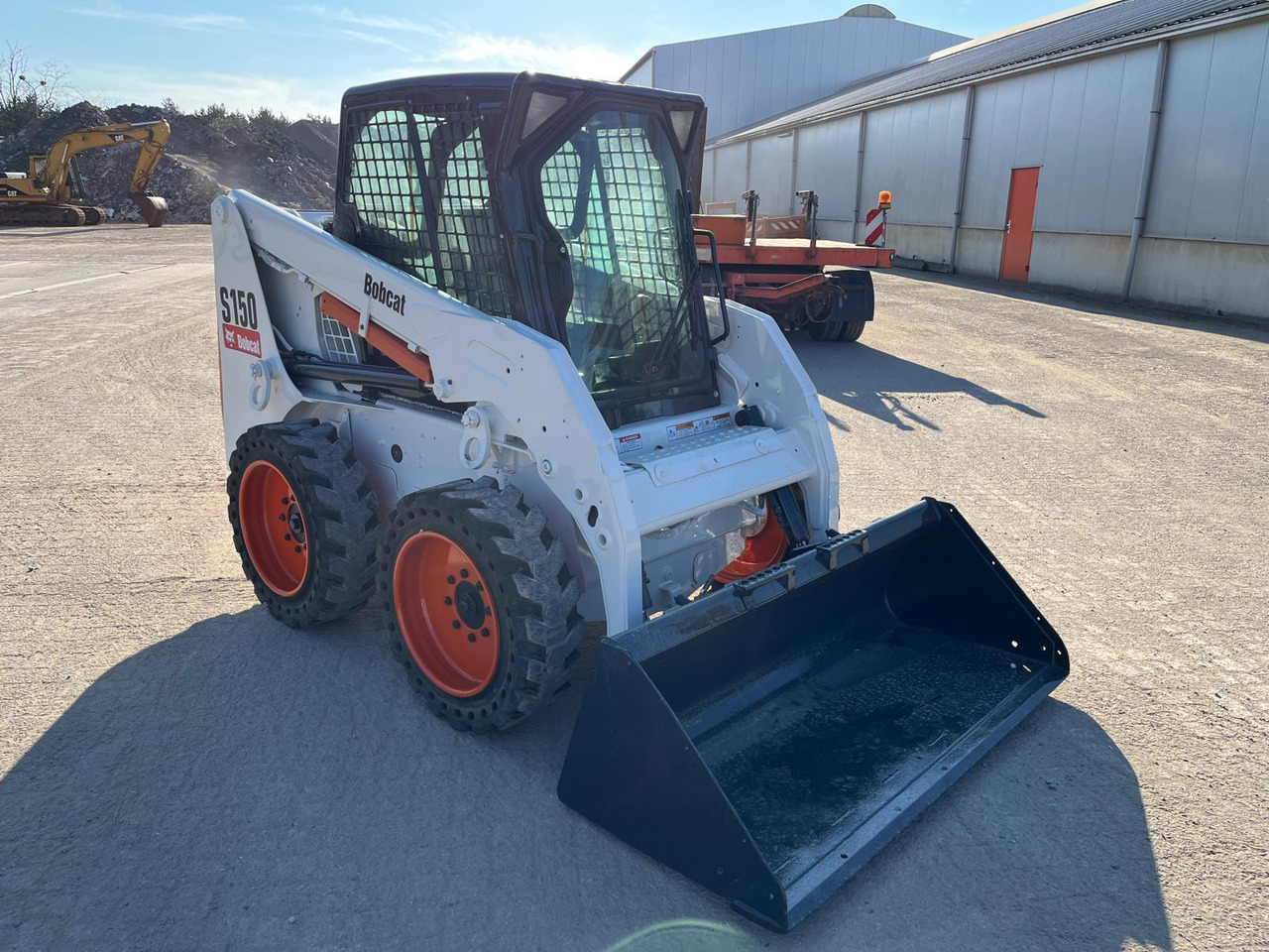Bobcat S150 - Мини-погрузчик с бортовым поворотом: фото 5 Bobcat S150 - Мини-погрузчик с бортовым поворотом: фото 5
