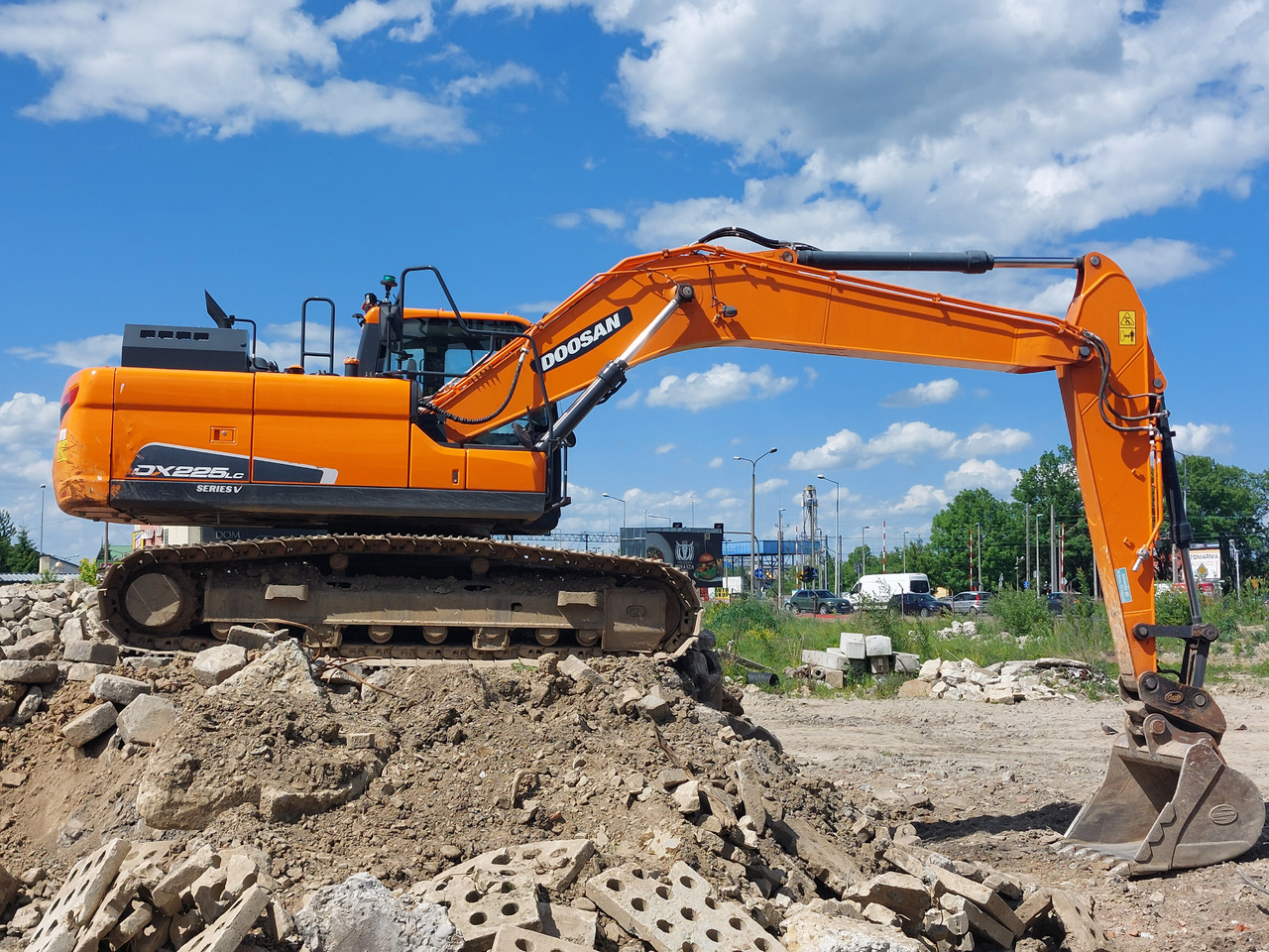DOOSAN DX225LC-5 - Гусеничный экскаватор: фото 3 DOOSAN DX225LC-5 - Гусеничный экскаватор: фото 3