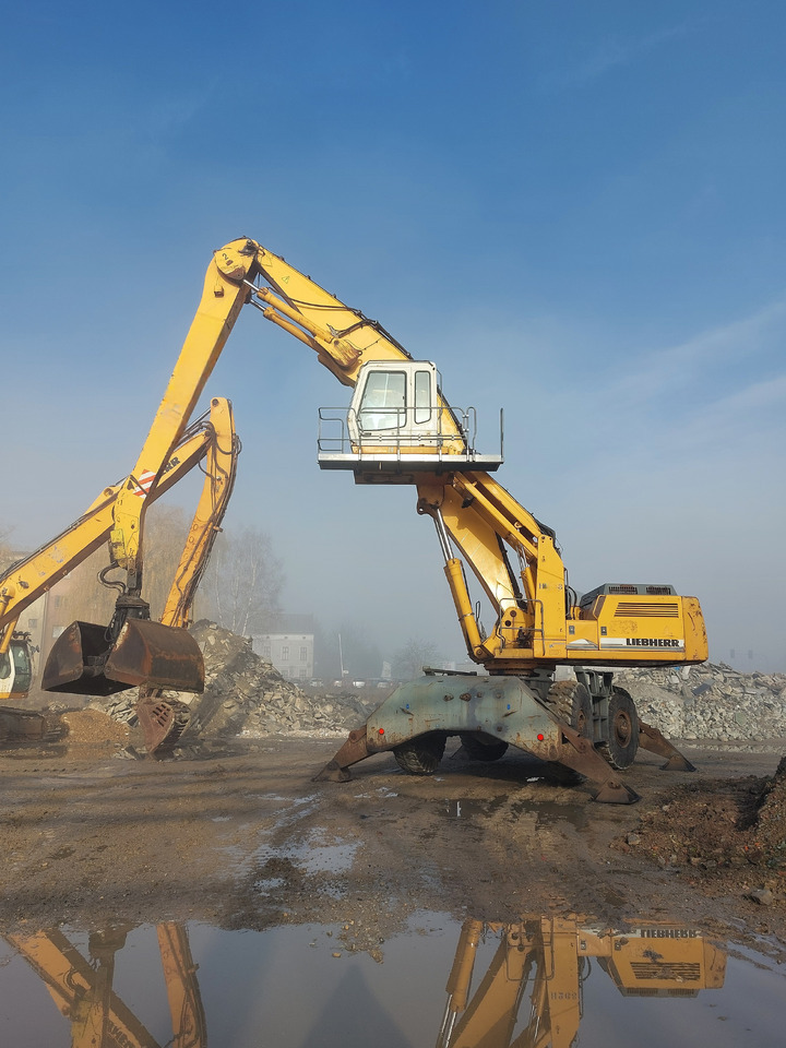 LIEBHERR A944BHD - Перегружатель: фото 1 LIEBHERR A944BHD - Перегружатель: фото 1