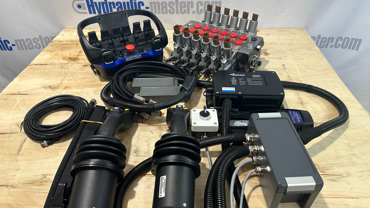 Proportional Valve Walvoil DPX100 with Control Scanreco RC400 and JP Joysticks Danfoss for Parker, Nordhyraulic, Fassi, Hiab - Лесозаготовительная техника: фото 1 Proportional Valve Walvoil DPX100 with Control Scanreco RC400 and JP Joysticks Danfoss for Parker, Nordhyraulic, Fassi, Hiab - Лесозаготовительная техника: фото 1