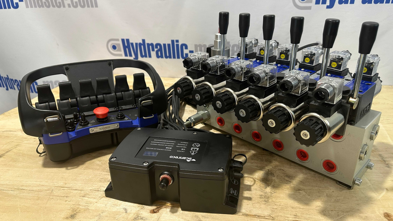 Proportional Valve Cetop valve 6 functions 16GPM 60 l/min + Scanreco G2B Radio Remote and manual operation - Строительная техника: фото 1