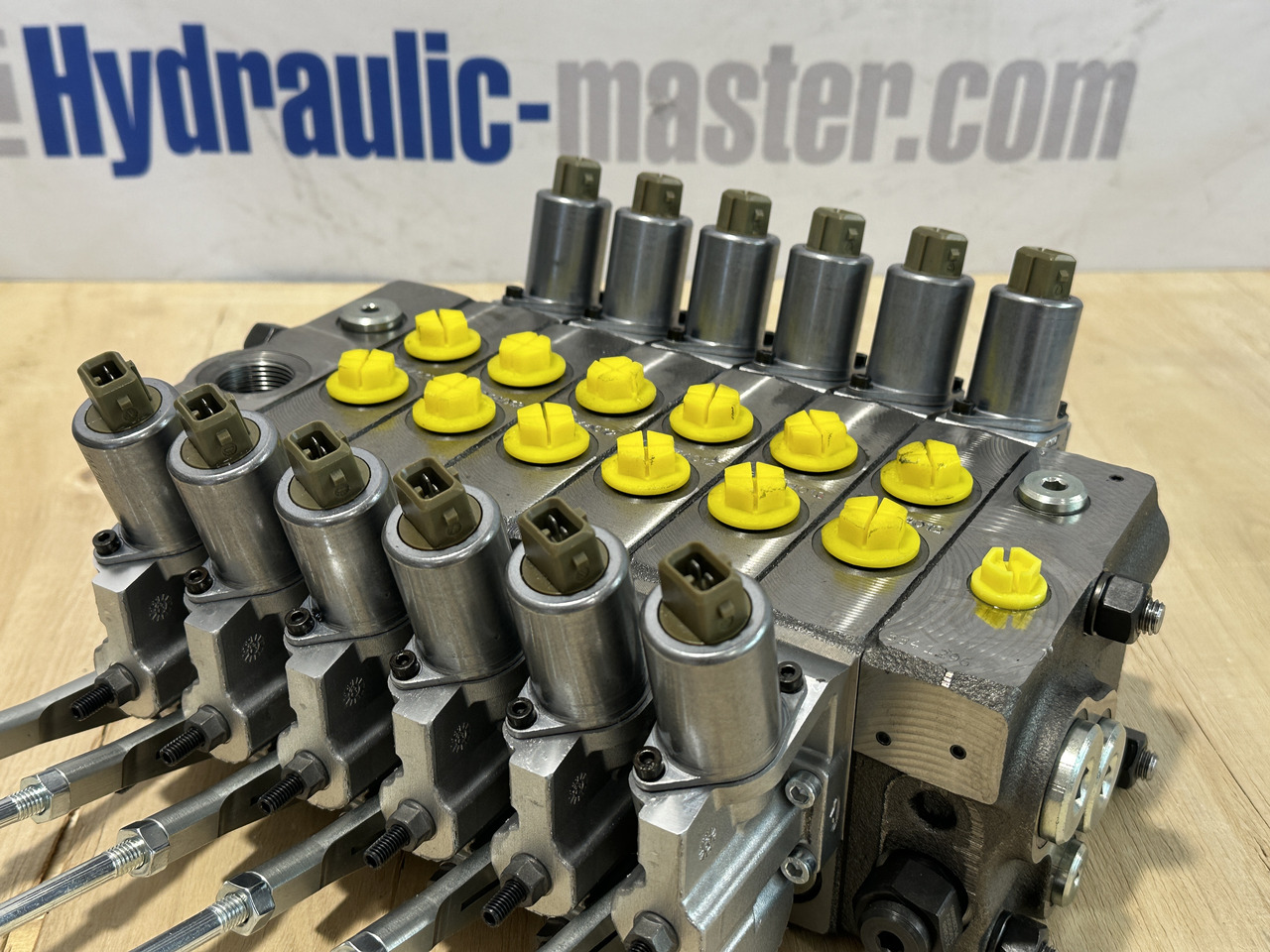 Новый Лесной прицеп Valve Walvoil DPX100 Epsilon, Palift, Fassi, Palfinger: фото 1