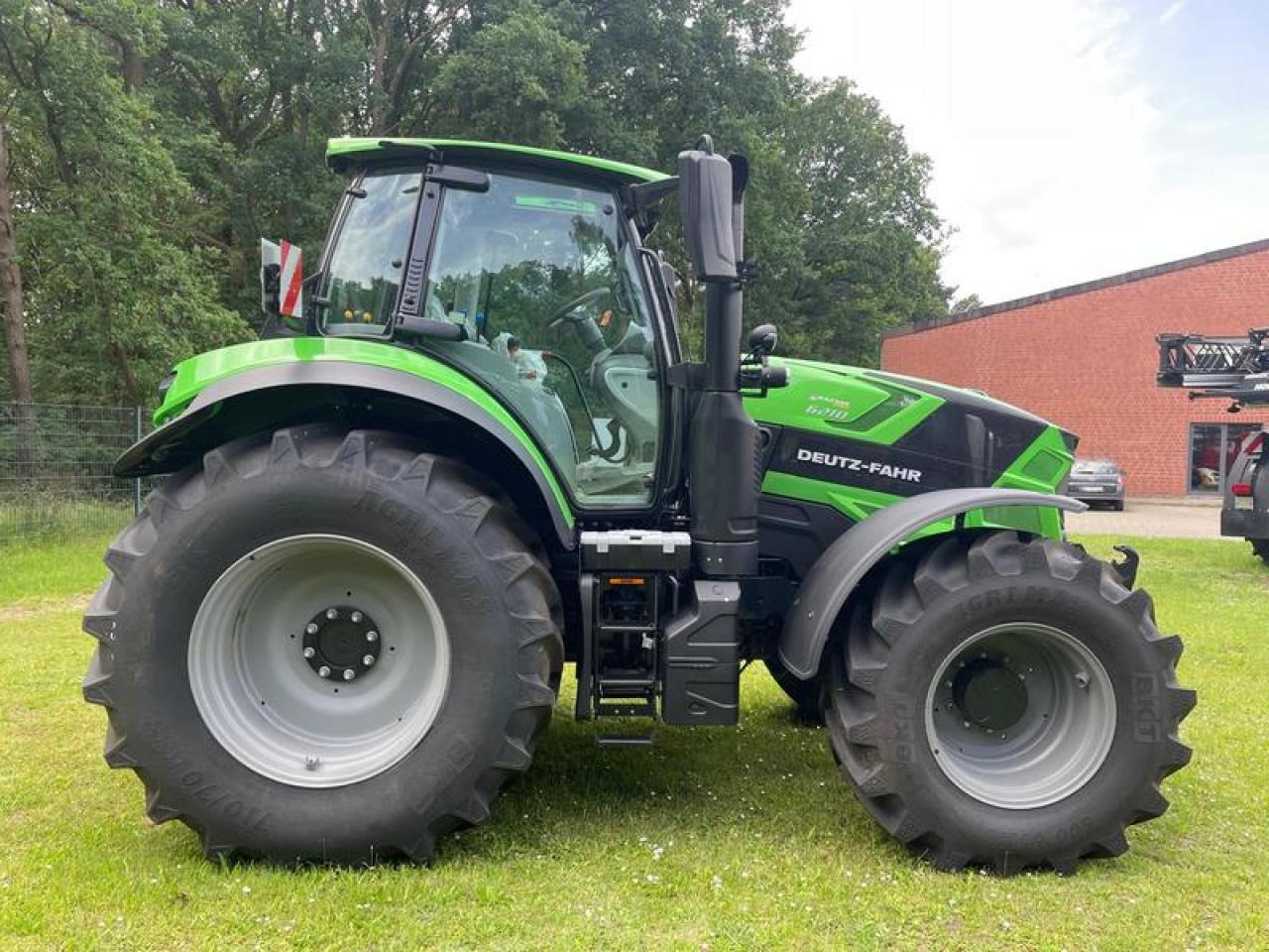 Deutz-Fahr 6210 PSHIFT AKTIONSPREIS!! - Трактор: фото 4 Deutz-Fahr 6210 PSHIFT AKTIONSPREIS!! - Трактор: фото 4