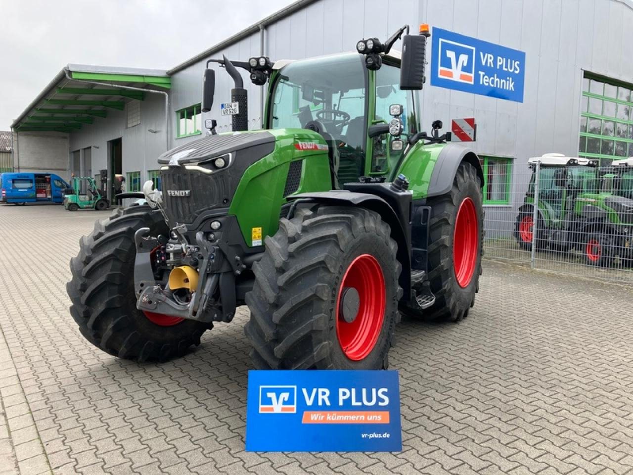 Fendt VARIO 728 POWER PLUS SET 2 - Трактор: фото 1 Fendt VARIO 728 POWER PLUS SET 2 - Трактор: фото 1
