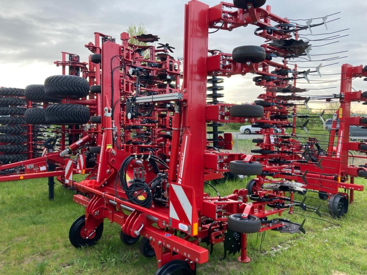 / HORSCH TRANSFORMER 6 VF - Техника для обработки почвы: фото 1 / HORSCH TRANSFORMER 6 VF - Техника для обработки почвы: фото 1