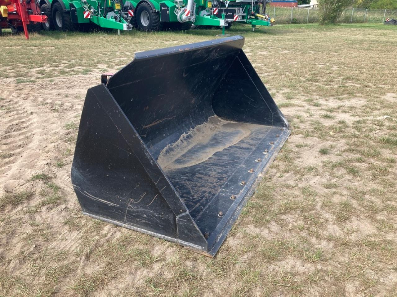 / SCHWERGUTSCHAUFEL JCB - Ковш для погрузчика: фото 1 / SCHWERGUTSCHAUFEL JCB - Ковш для погрузчика: фото 1