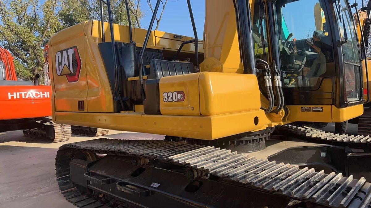 Caterpillar 320GC - Гусеничный экскаватор: фото 1 Caterpillar 320GC - Гусеничный экскаватор: фото 1