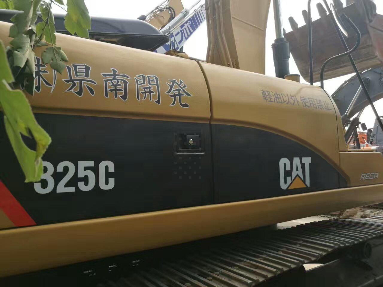 Caterpillar 325C - Гусеничный экскаватор: фото 1 Caterpillar 325C - Гусеничный экскаватор: фото 1