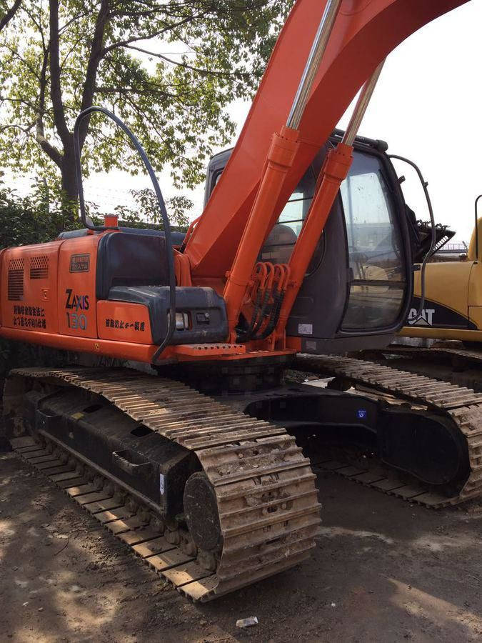 Hitachi 130 - Гусеничный экскаватор: фото 1 Hitachi 130 - Гусеничный экскаватор: фото 1