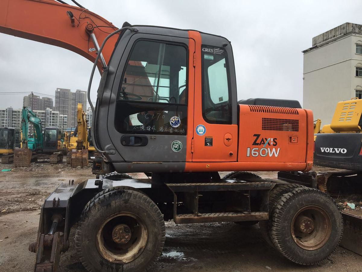 Hitachi 160 - Гусеничный экскаватор: фото 1 Hitachi 160 - Гусеничный экскаватор: фото 1