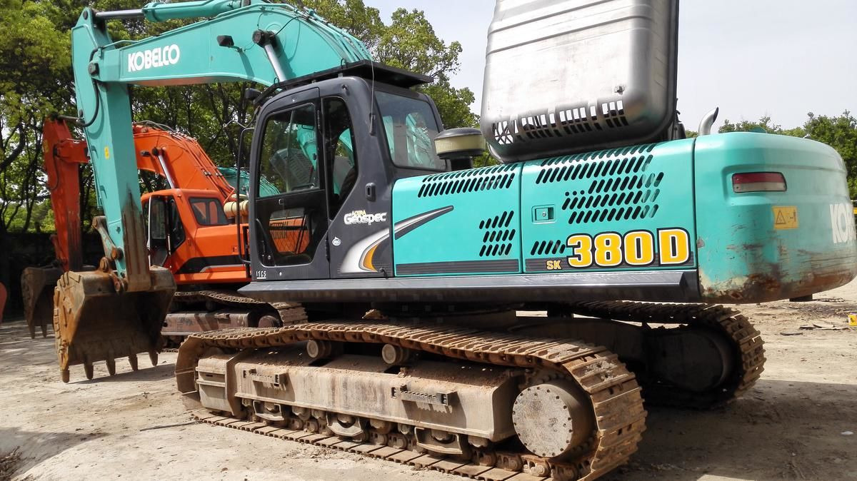 Kobelco 380D - Гусеничный экскаватор: фото 1 Kobelco 380D - Гусеничный экскаватор: фото 1