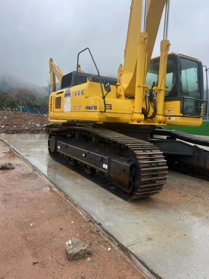 Komatsu 400-8R - Гусеничный экскаватор: фото 1