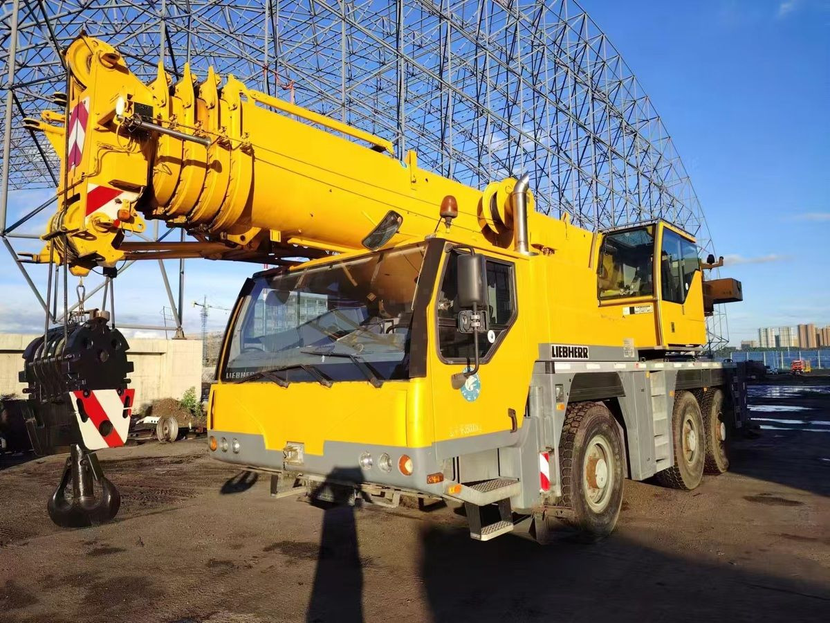 Liebherr LTM 1055 - Мобильный кран: фото 1 Liebherr LTM 1055 - Мобильный кран: фото 1