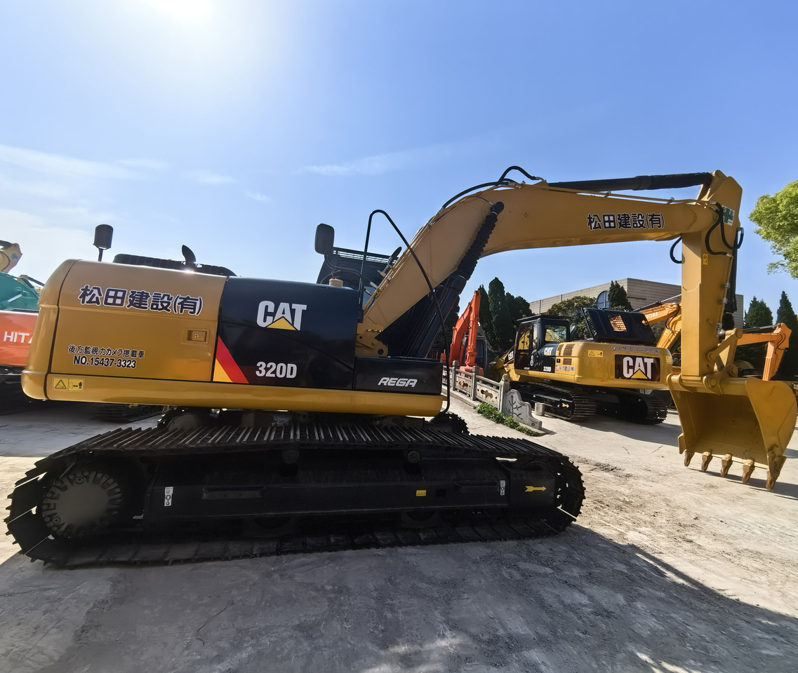 Caterpillar 320D excavator - Гусеничный экскаватор: фото 1 Caterpillar 320D excavator - Гусеничный экскаватор: фото 1