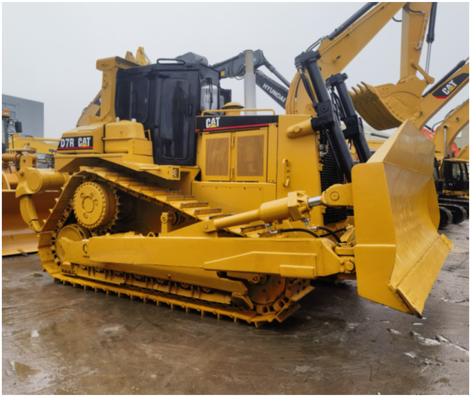 Cheap Used CAT D7R Bulldozer Track Dozer japan used bulldozer for sale - Бульдозер: фото 1 Cheap Used CAT D7R Bulldozer Track Dozer japan used bulldozer for sale - Бульдозер: фото 1
