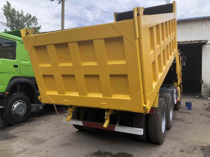 Construction Transportation Equipment Chinese New or Used Dumper Tipper Dump Truck Shacman Dump Truck F3000 6x4 - Самосвал: фото 3 Construction Transportation Equipment Chinese New or Used Dumper Tipper Dump Truck Shacman Dump Truck F3000 6x4 - Самосвал: фото 3