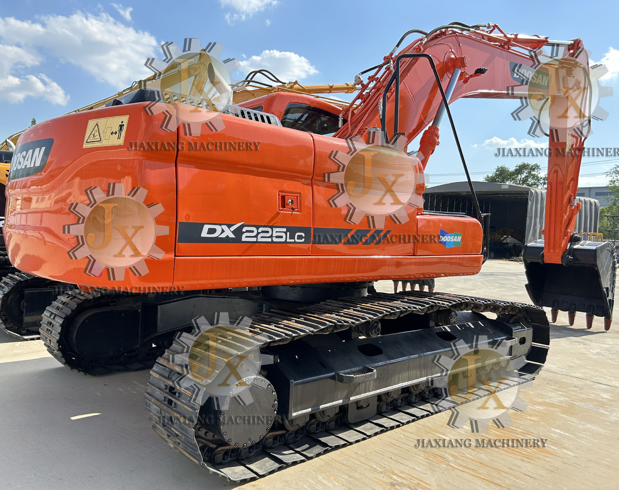 DOOSAN Doosan DX225LC Crawler excavator - Гусеничный экскаватор: фото 1 DOOSAN Doosan DX225LC Crawler excavator - Гусеничный экскаватор: фото 1