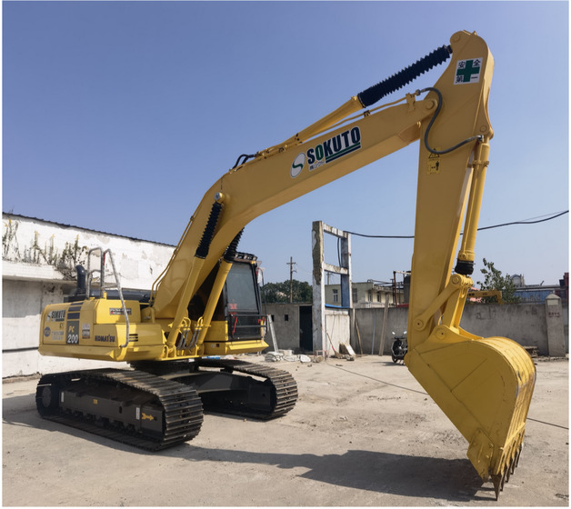 GOOD CONDITION USED Komatsu PC200-8  japanese used excavator for sale in shanghai yard - Гусеничный экскаватор: фото 1 GOOD CONDITION USED Komatsu PC200-8  japanese used excavator for sale in shanghai yard - Гусеничный экскаватор: фото 1