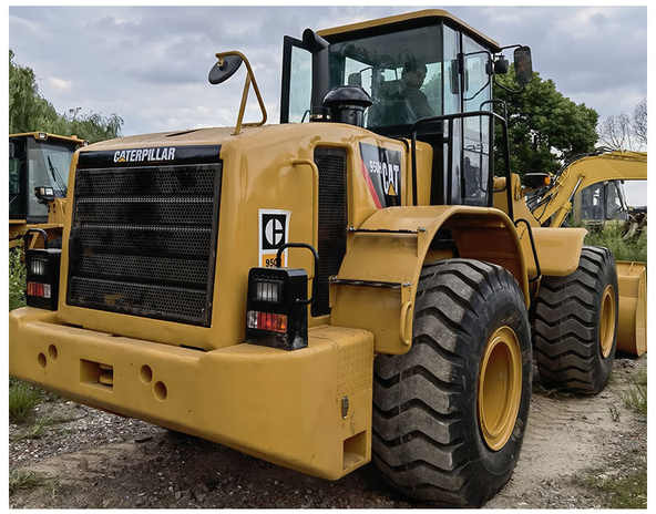 Good Condition Komatsu PC220-8 Original Japan Cheap Used Excavators used excavator machines - Гусеничный экскаватор: фото 1