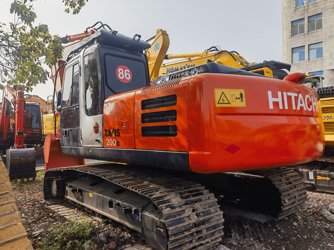 Hitachi ZX200-3 excavator - Гусеничный экскаватор: фото 1 Hitachi ZX200-3 excavator - Гусеничный экскаватор: фото 1