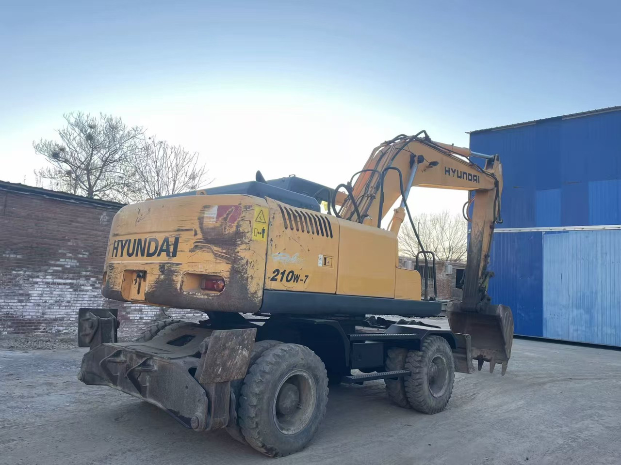 Hyundai 210w-7 wheel excavator - Колёсный экскаватор: фото 1 Hyundai 210w-7 wheel excavator - Колёсный экскаватор: фото 1