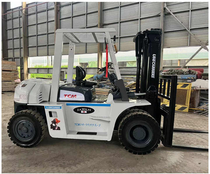 Original Japan used TCM FD70 forklift Used TCM 7 TONS forklift truck for sale used forklifts - Дизельный погрузчик: фото 1 Original Japan used TCM FD70 forklift Used TCM 7 TONS forklift truck for sale used forklifts - Дизельный погрузчик: фото 1