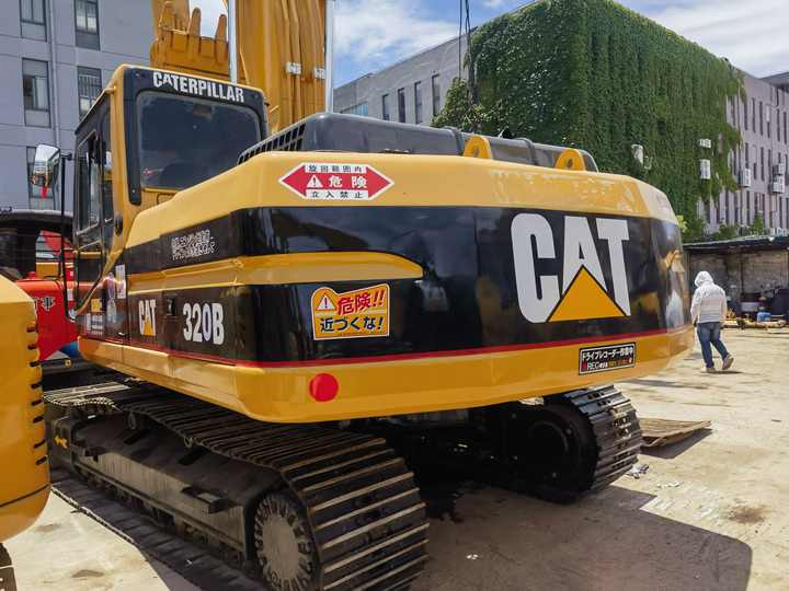 Second hand 20 ton Tracked Excavator Caterpillar CAT 320B 320BL Hydraulic Excavator for Sale - Гусеничный экскаватор: фото 4 Second hand 20 ton Tracked Excavator Caterpillar CAT 320B 320BL Hydraulic Excavator for Sale - Гусеничный экскаватор: фото 4