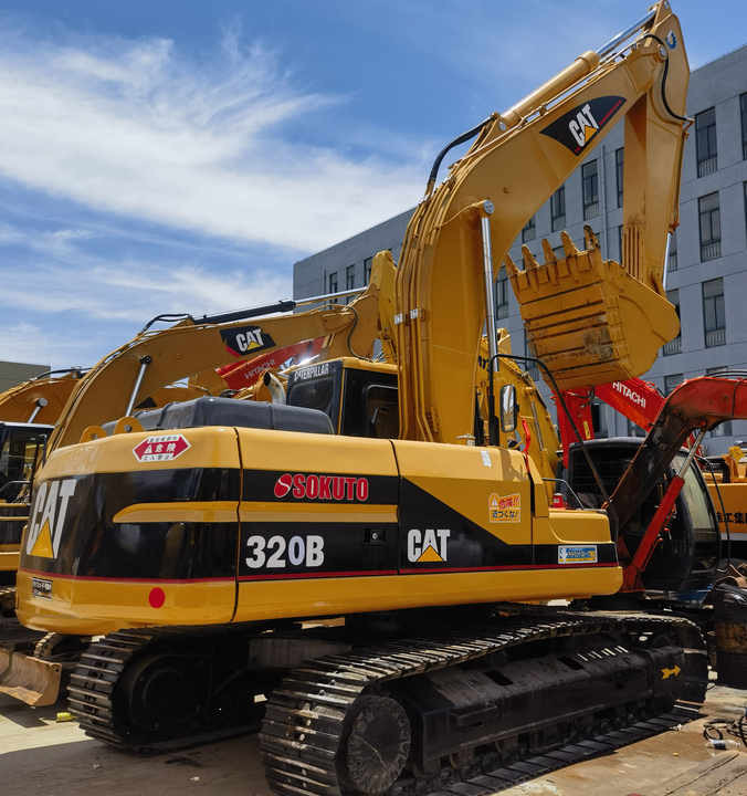 Second hand 20 ton Tracked Excavator Caterpillar CAT 320B 320BL Hydraulic Excavator for Sale - Гусеничный экскаватор: фото 3 Second hand 20 ton Tracked Excavator Caterpillar CAT 320B 320BL Hydraulic Excavator for Sale - Гусеничный экскаватор: фото 3