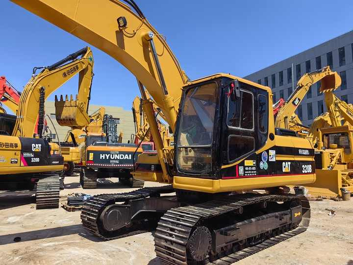 Second hand 20 ton Tracked Excavator Caterpillar CAT 320B 320BL Hydraulic Excavator for Sale - Гусеничный экскаватор: фото 5 Second hand 20 ton Tracked Excavator Caterpillar CAT 320B 320BL Hydraulic Excavator for Sale - Гусеничный экскаватор: фото 5